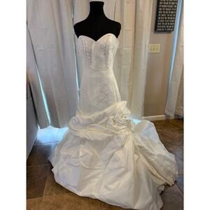 Pronovias W1 White One Bridal Wedding Dress Size 10 NWT